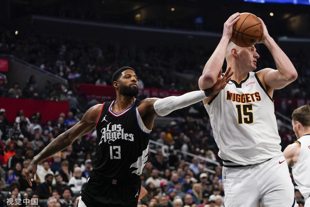 他接连的几 他接连的几